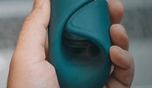 Lovense Gush Review – A Rare “Tip” Cuddling Massager