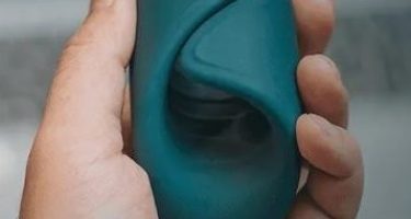 Lovense Gush Review – A Rare “Tip” Cuddling Massager